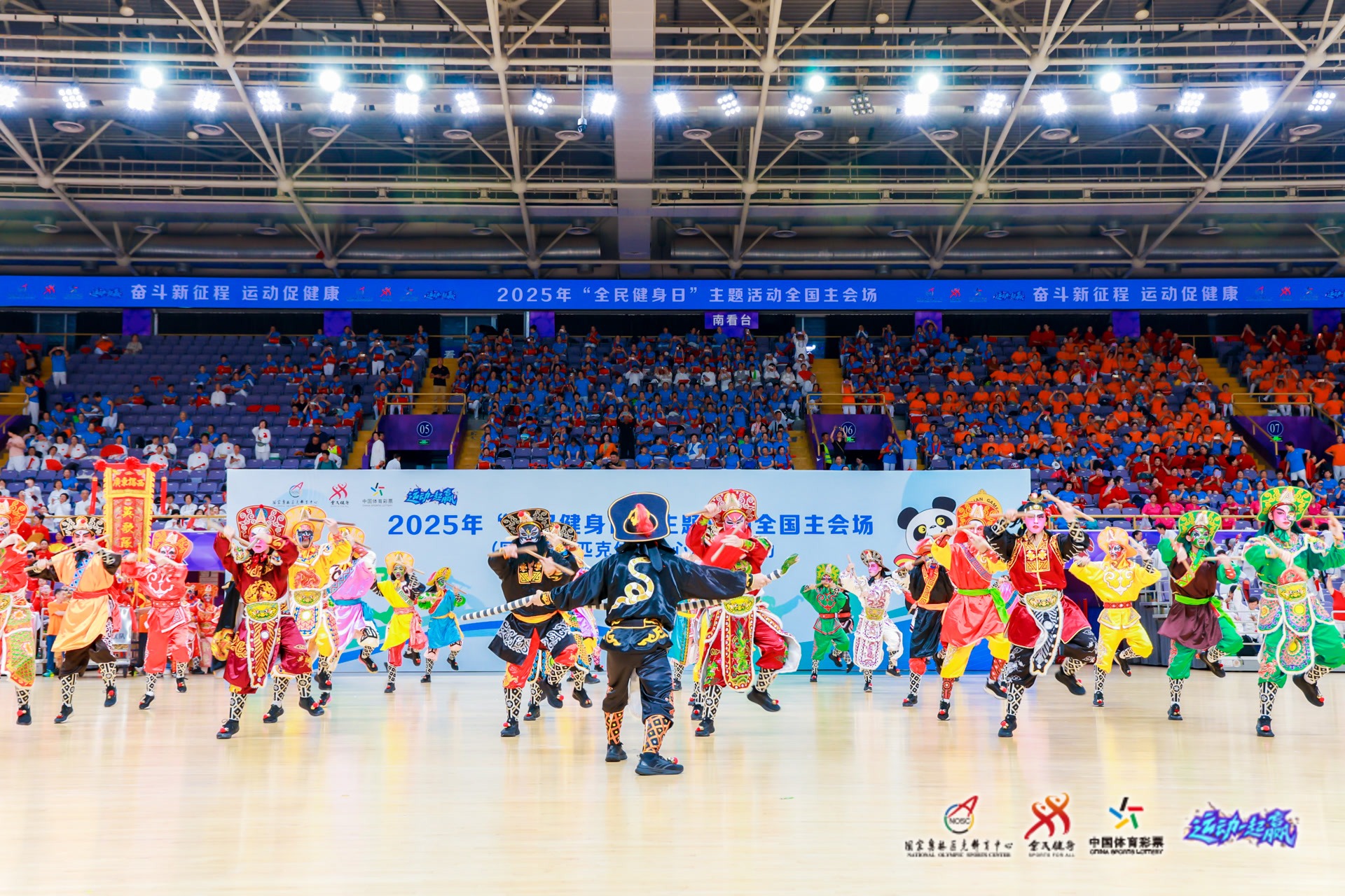 记者：小卡2019年不签湖人因不想和詹姆斯同队 因此湖人处于劣势